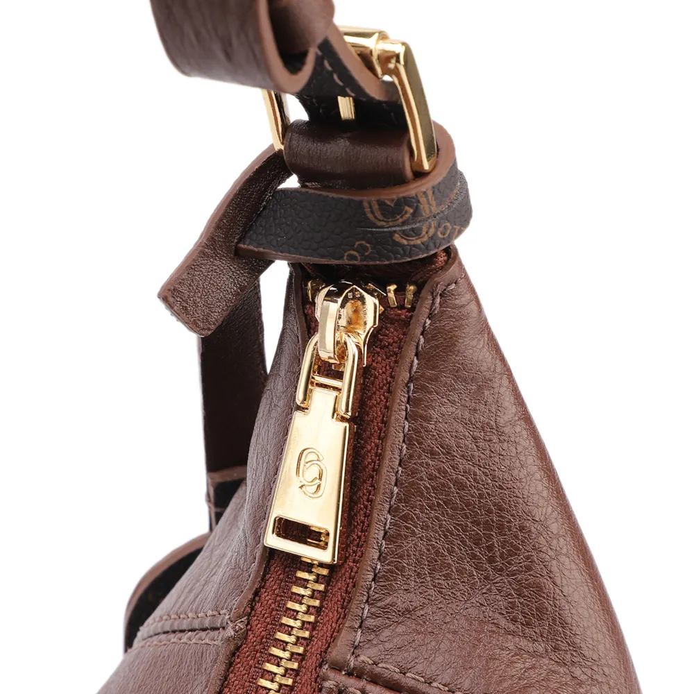  Bolsa Hobo Marrom Média Couro Pingente Monograma - imagem 6