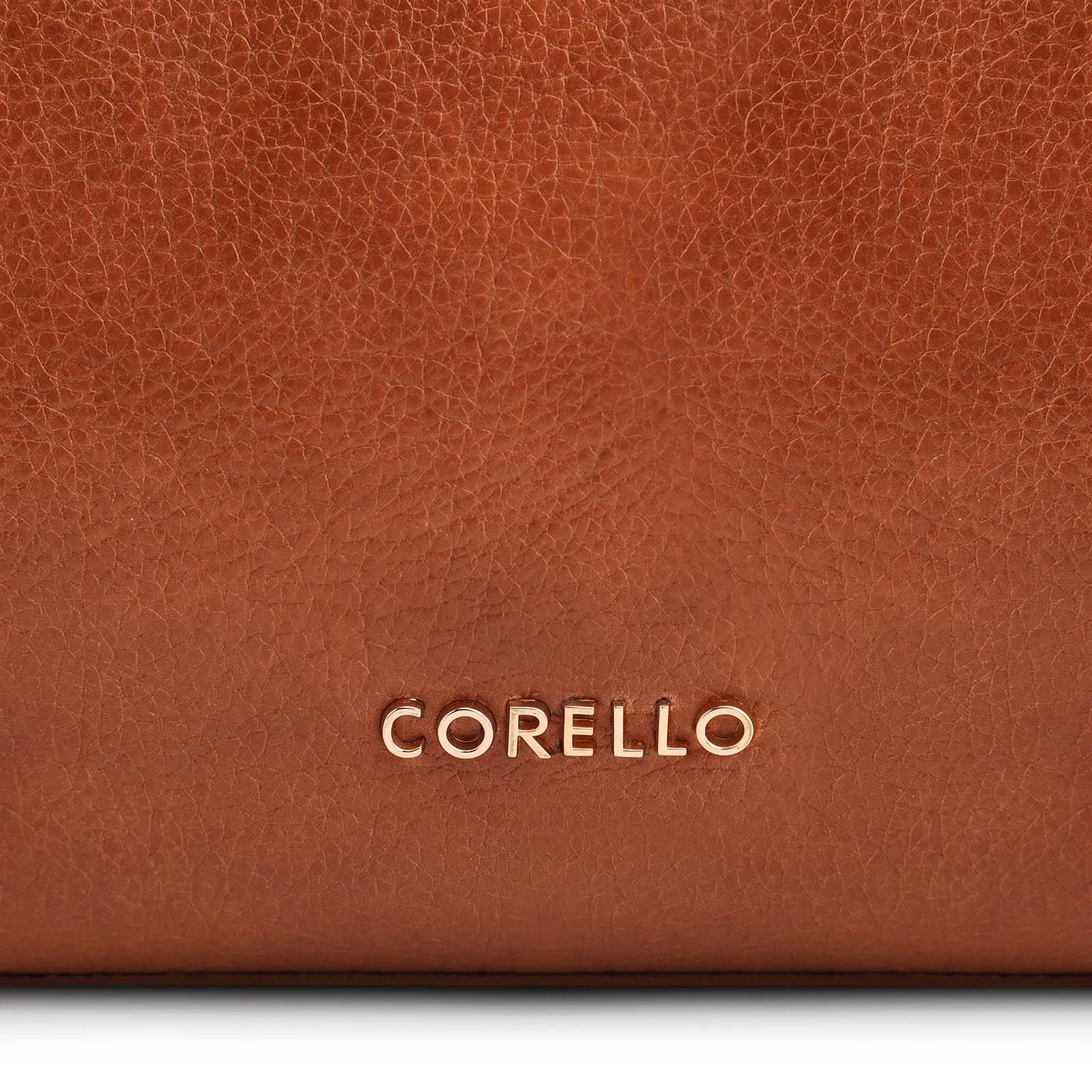 Bolsa Hobo Média Couro Marrom Claro Argolas Douradas Laterais