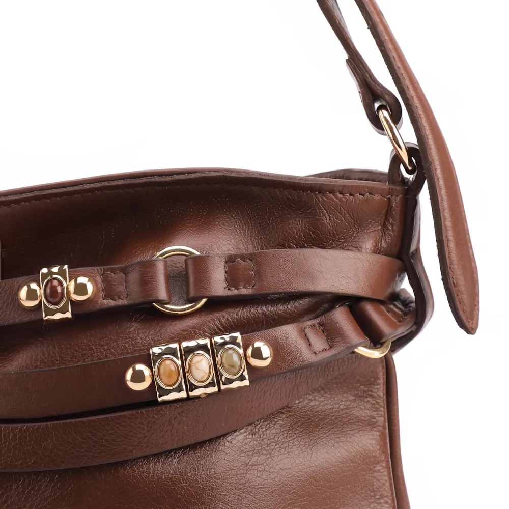 Bolsa Hobo Pequena Couro Marrom Bucket Pedras - imagem 6