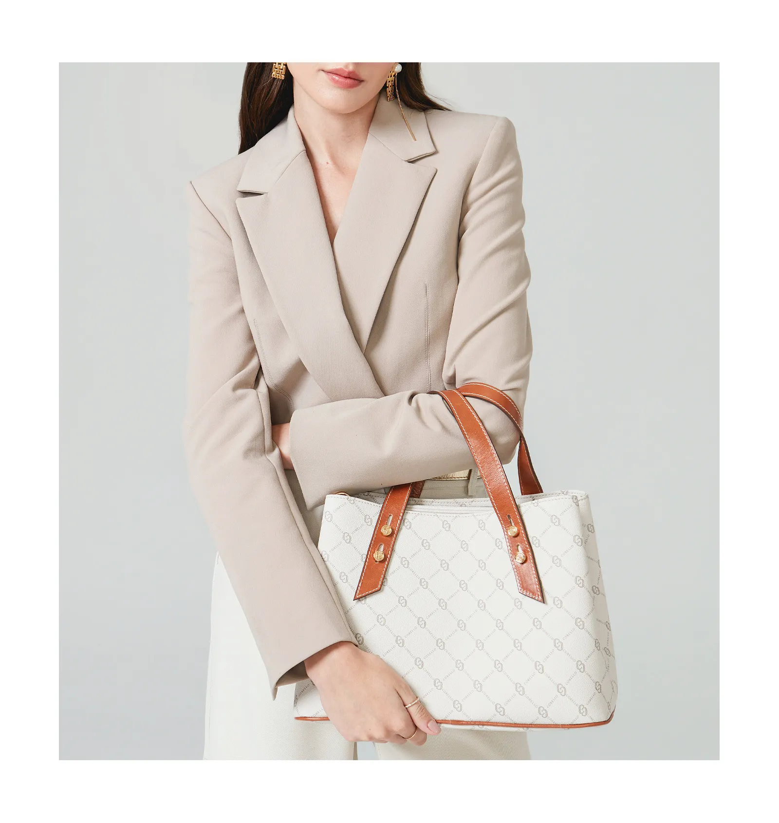 Bolsa Tote Alt Monograma Off White