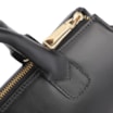 Bolsa Tote Cadeado Couro Preto - imagem 6