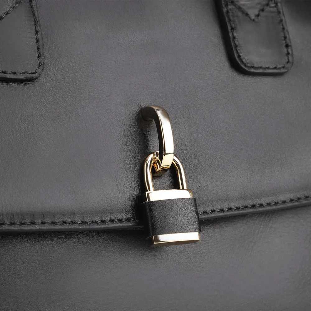 Bolsa Tote Cadeado Couro Preto - imagem 8