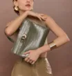 Bolsa Tote Fivela Couro Croco Verde - imagem 2