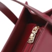 Bolsa Tote Fivelas Couro Vermelho Cereja - imagem 5