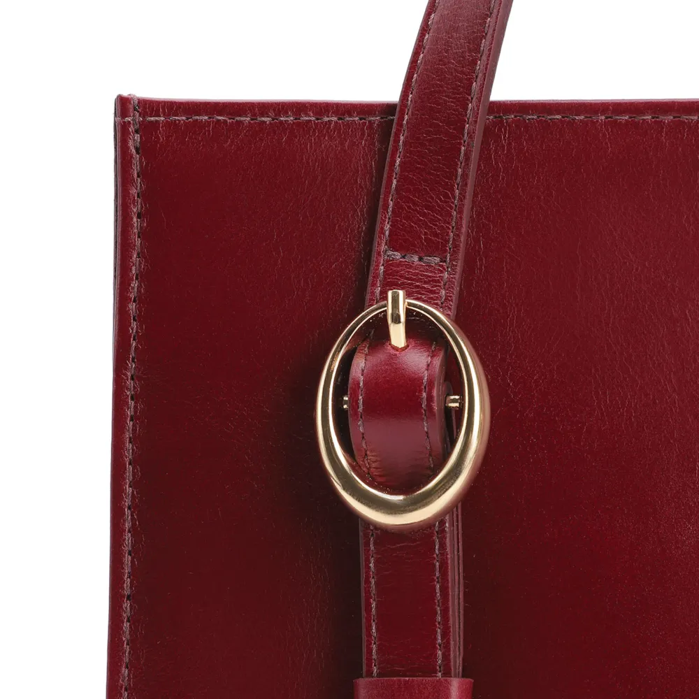Bolsa Tote Fivelas Couro Vermelho Cereja - imagem 7