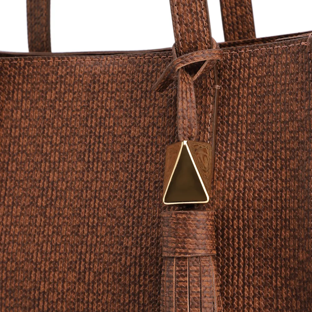 Bolsa Tote Grande Alt Lezard Marrom Barbicacho Textura Tramado - imagem 7