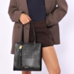 Bolsa Tote Grande Alt Lezard Preto Barbicacho - imagem 2