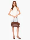 Bolsa Tote Grande Couro Antique Marrom Laterais Rebites - imagem 9
