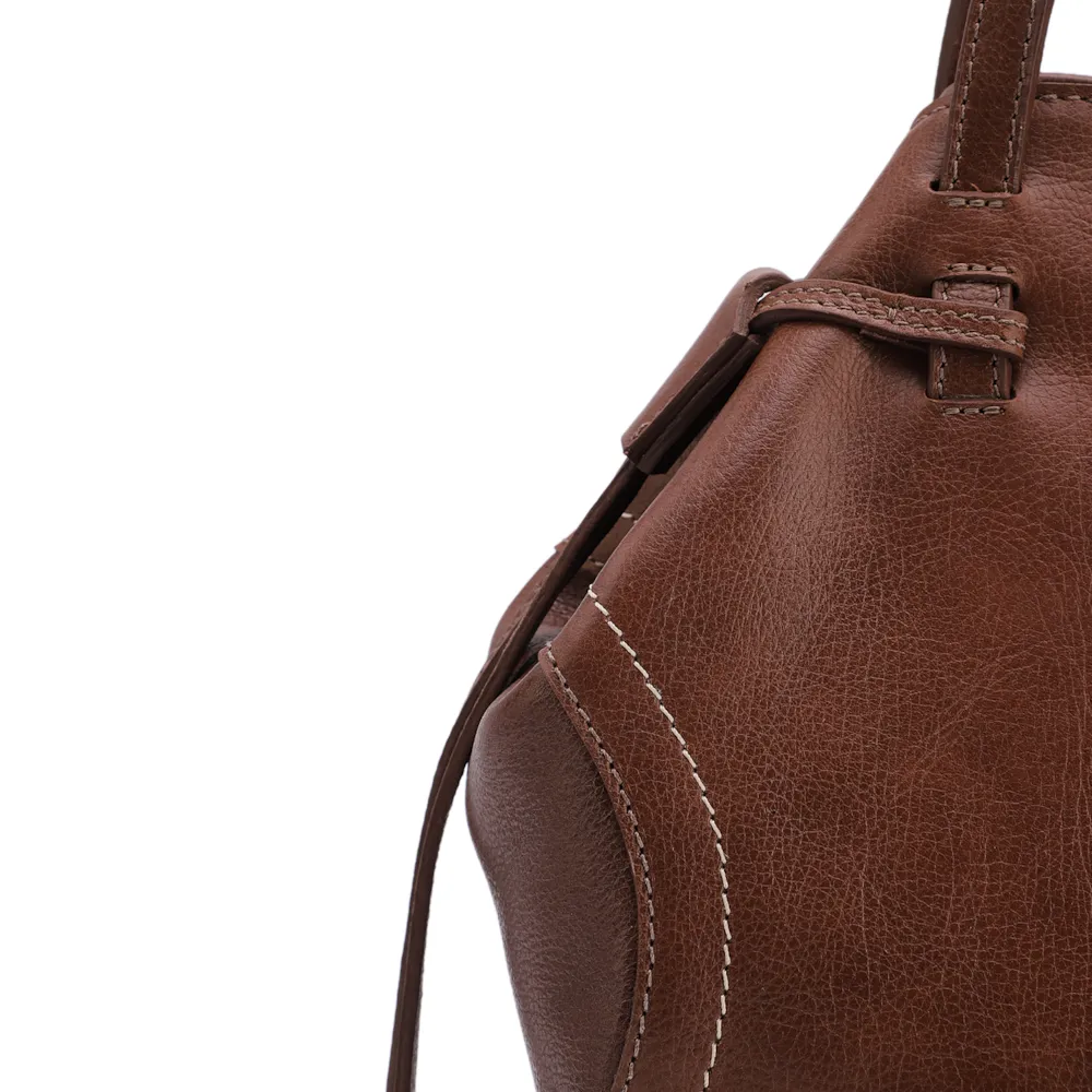 Bolsa Tote Grande Couro Antique Marrom Pespontos Laterais - imagem 6