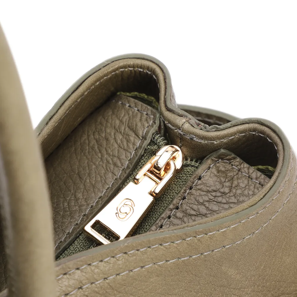 Bolsa Tote Grande Couro Antique Verde Laterais Rebites - imagem 5