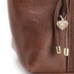 Bolsa Tote Grande Couro Antiquei Marrom Pingente - imagem 6