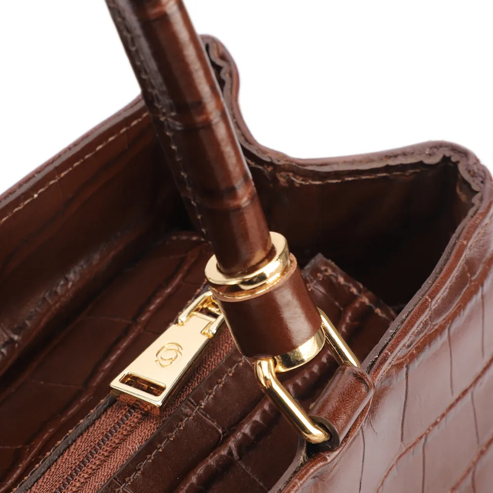Bolsa Tote Grande Couro Croco Marrom Pingente Pedras - imagem 5