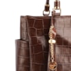 Bolsa Tote Grande Couro Croco Marrom Pingente Pedras - imagem 7