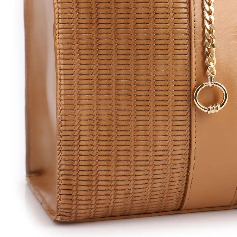 Bolsa Tote Grande Couro Marrom Claro Estampa Tressê - foto 6