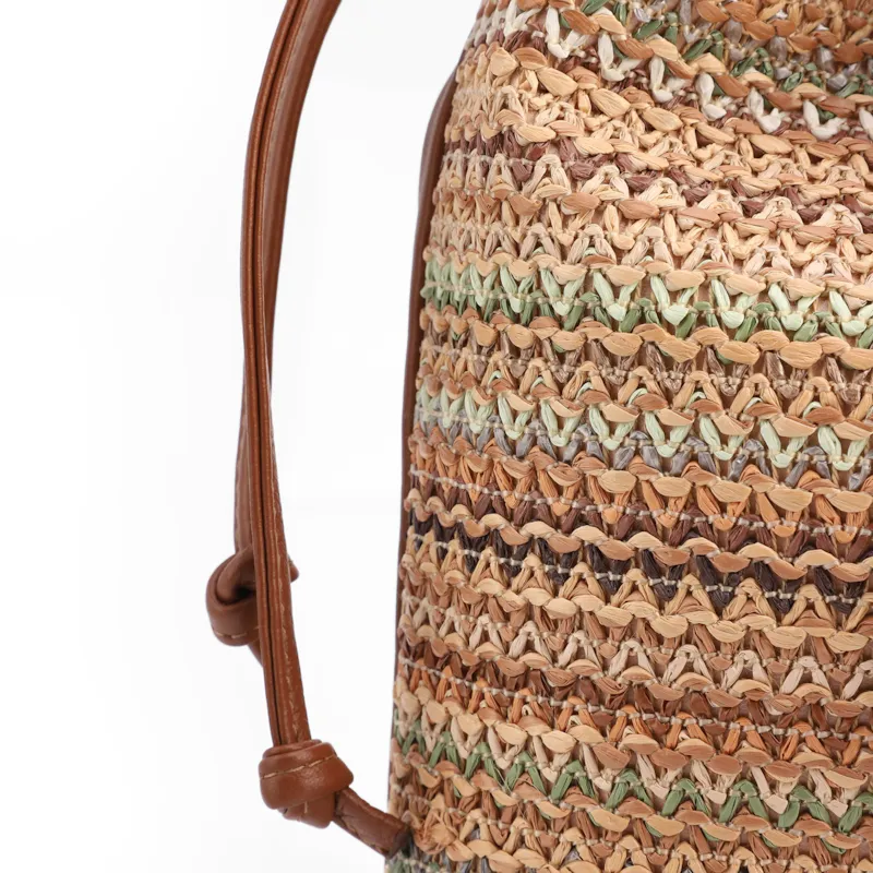 Bolsa Tote Grande Couro Marrom Claro Rafia Multicolor Pingente - foto 5