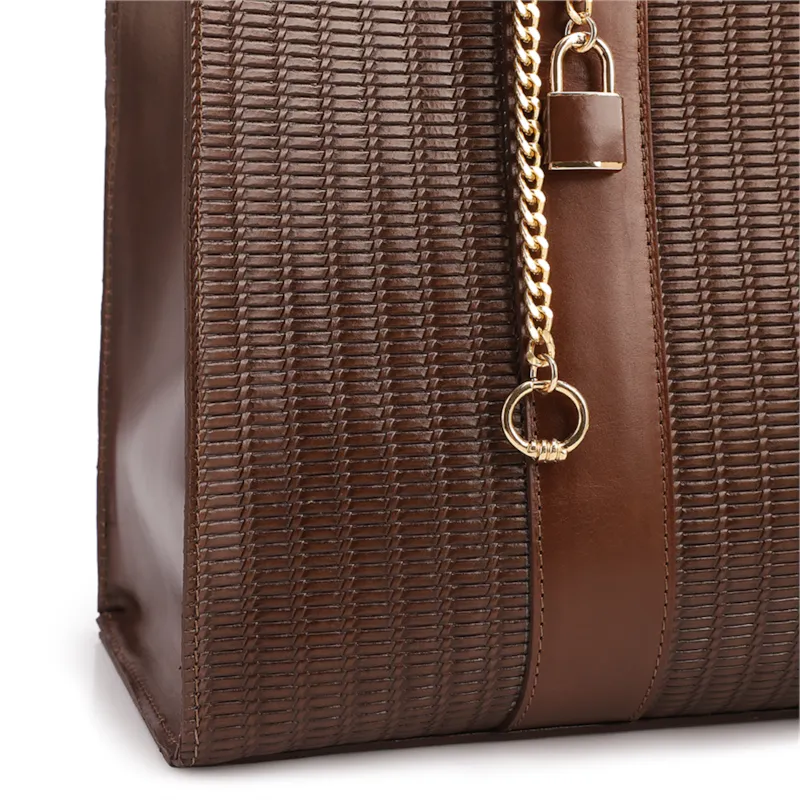 Bolsa Tote Grande Couro Marrom Escuro Estampa Tressê - foto 6