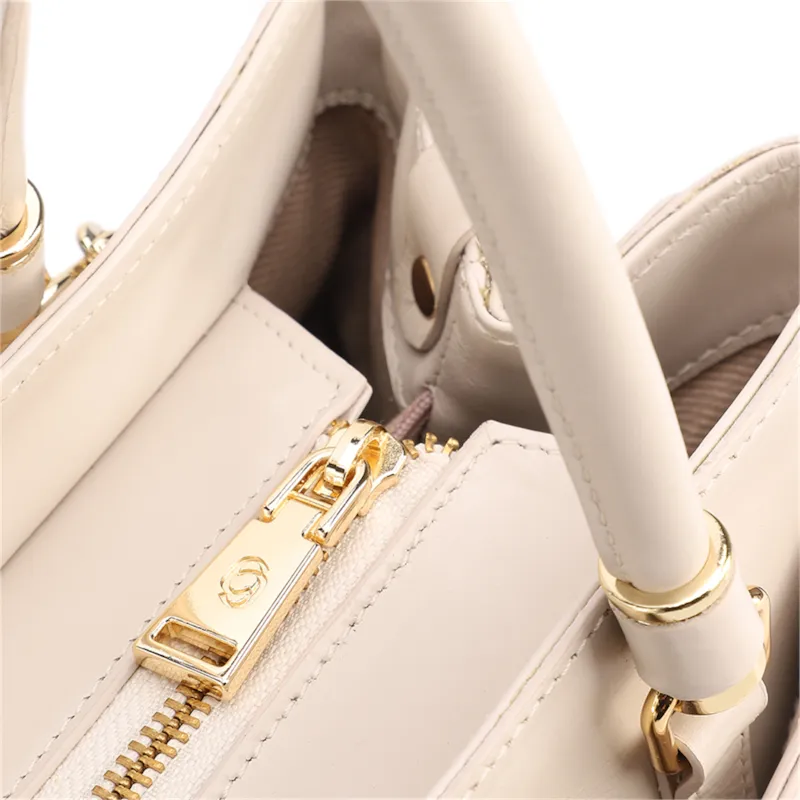  Bolsa Tote Grande Couro Off White Detalhe Pingente - foto 5