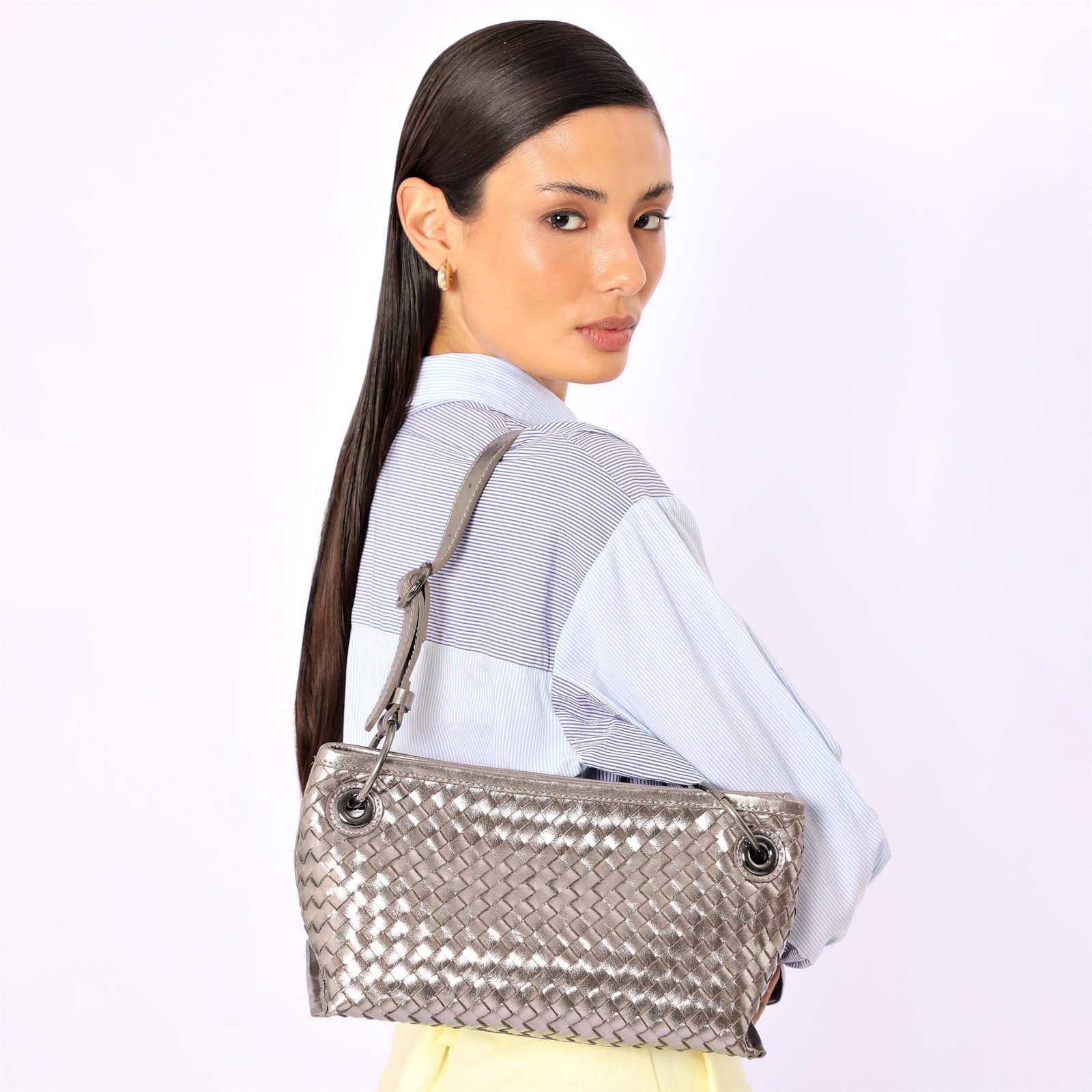 Bolsa Tote Grande Couro Prata Tressê Argola