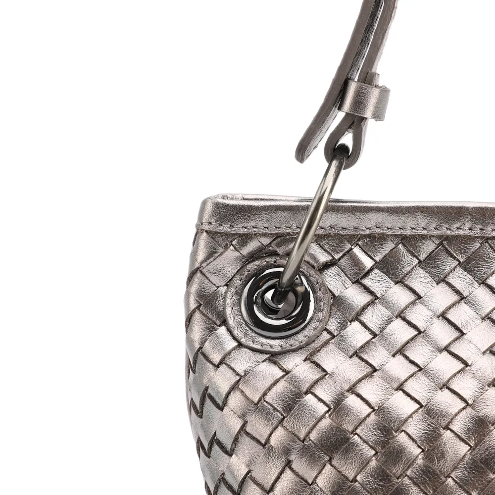 Bolsa Tote Grande Couro Prata Tressê Argola - imagem 7