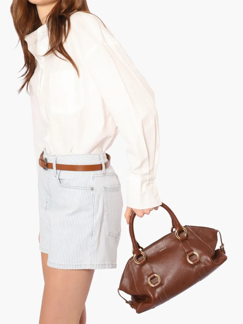 Bolsa Tote Média Couro Antique Marrom Escuro Argolas Douradas - foto 3