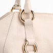 Bolsa Tote Média Couro Antique Off White Argolas Douradas - imagem 6