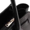 Bolsa Tote Média Couro Antique Preta Pingente Cadeado - imagem 5