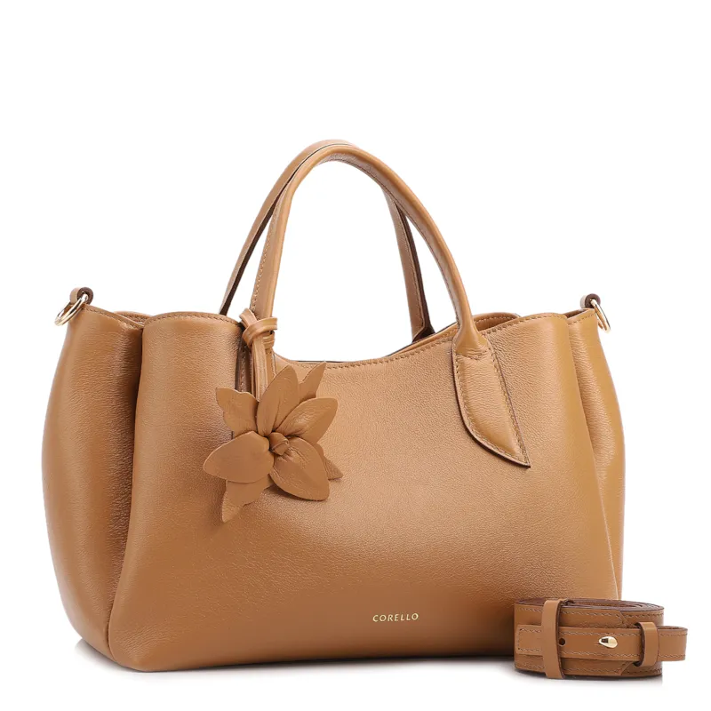  Bolsa Tote Média Couro Marrom Claro Pingente Flor - foto 2
