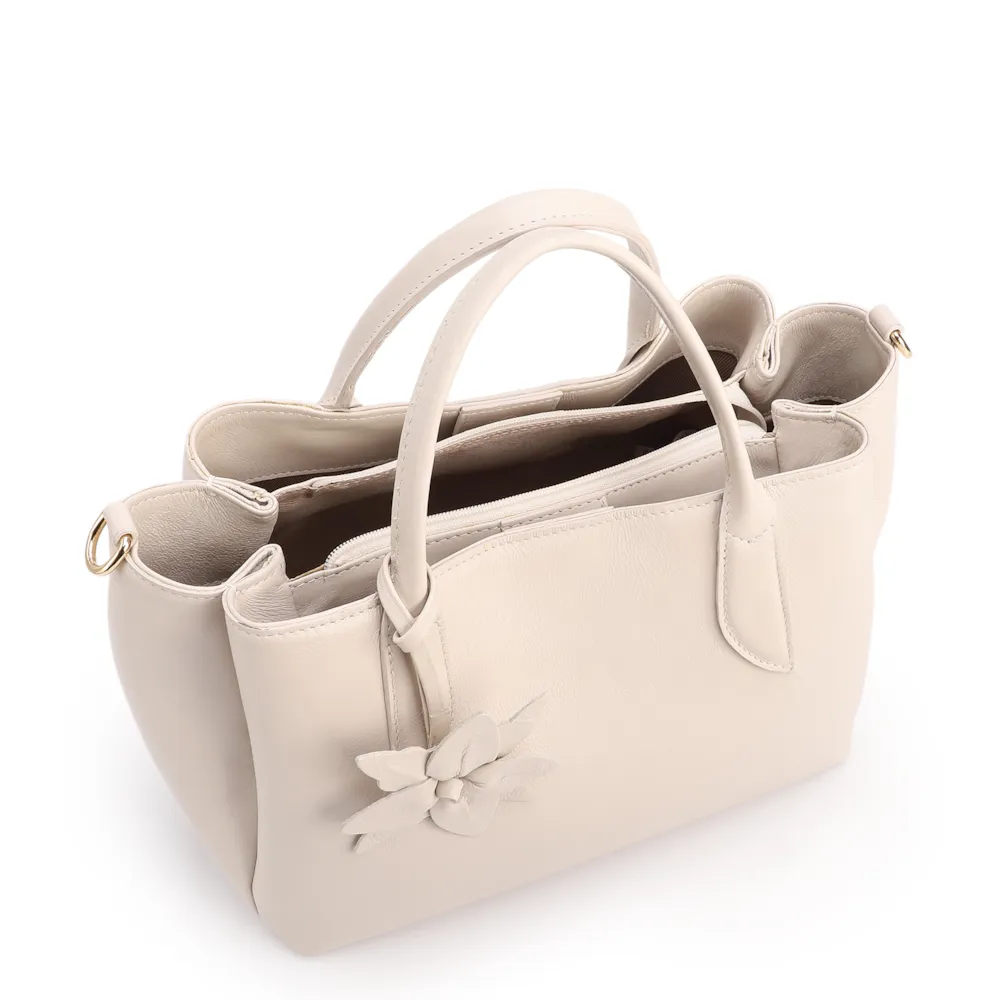  Bolsa Tote Média Couro Off White Pingente Flor - imagem 4