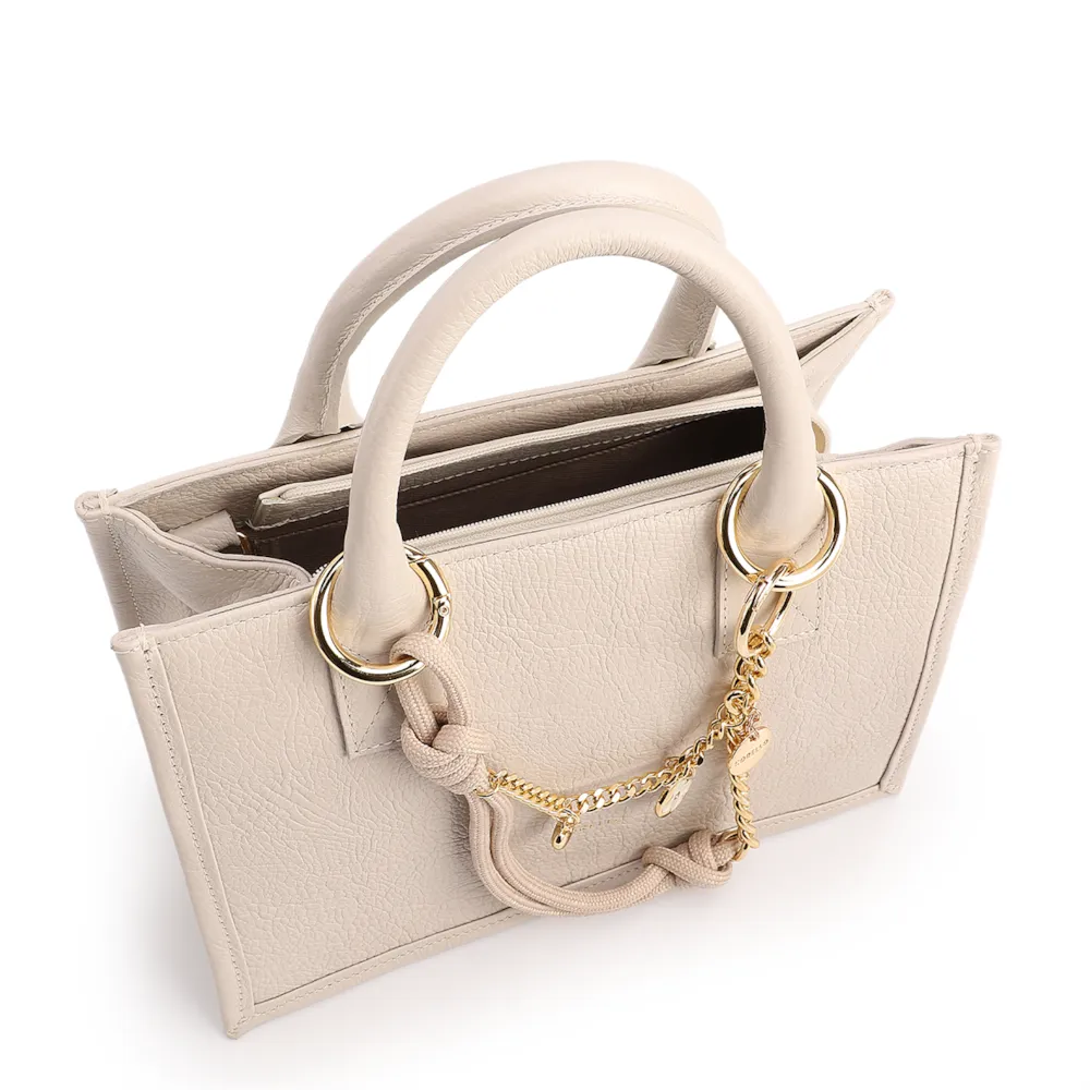 Bolsa Tote Pequena Couro Off White Corrente Pingente - imagem 5