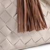 Bolsa Tote Tressê Couro Off White/Marrom - imagem 5