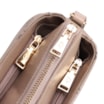 Bolsa Transversal Alt Monograma Couro Bege - imagem 7