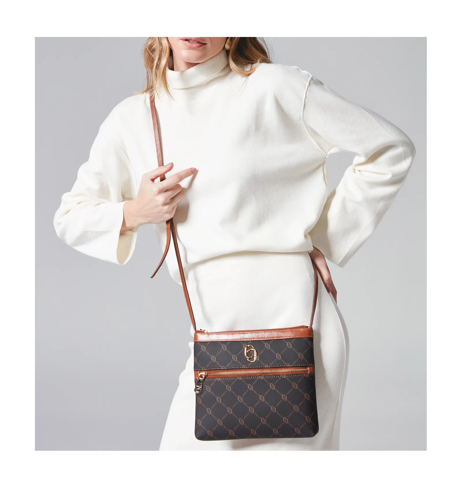 Bolsa Transversal Alt Monograma Marrom