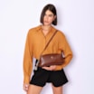 Bolsa Transversal Bag Charm Couro Marrom - imagem 2
