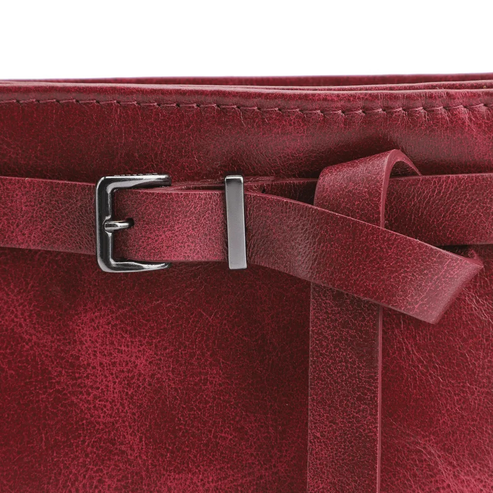 Bolsa Transversal Fivela Couro Estonado Vermelho - imagem 5