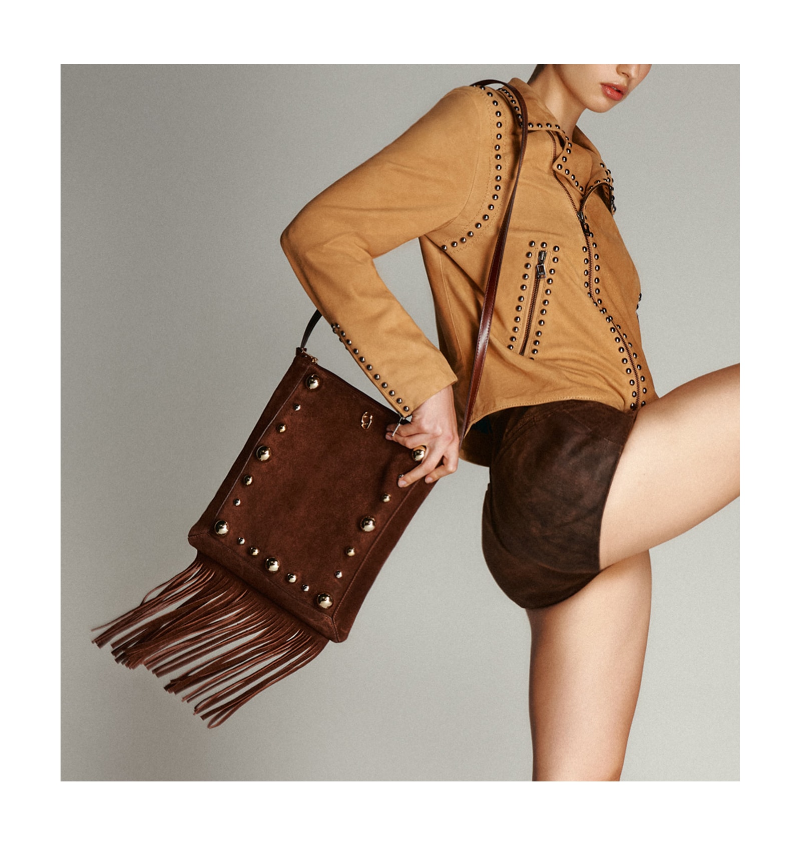 Bolsa Transversal Franjas Couro Camurça/Couro Marrom Escuro