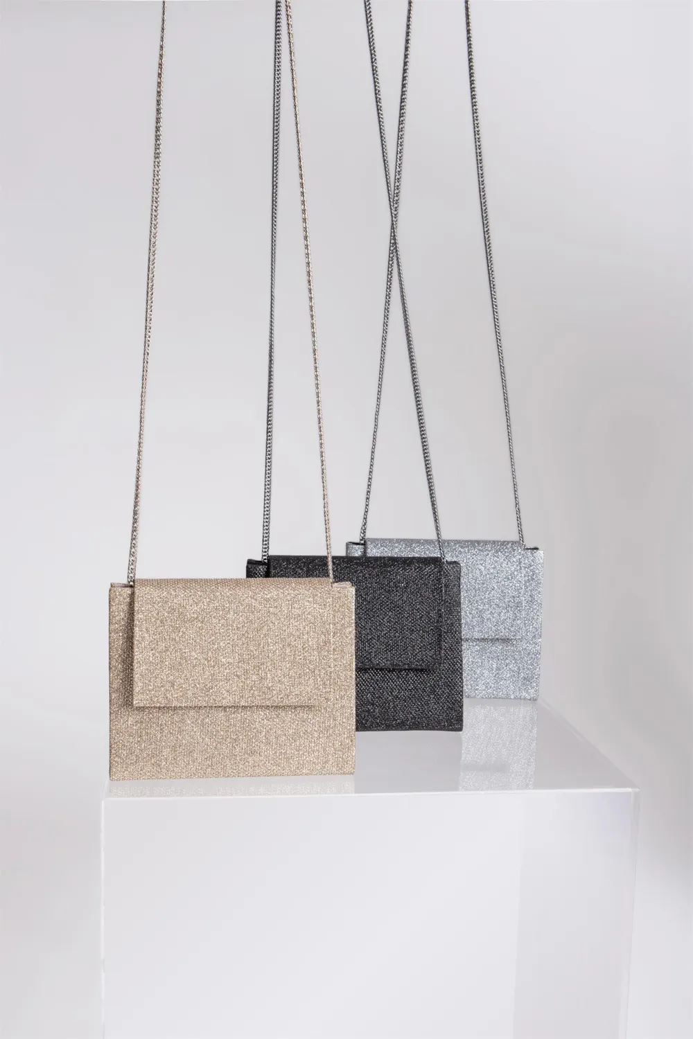 Bolsa Transversal Glam Alternativo Dourado - imagem 6