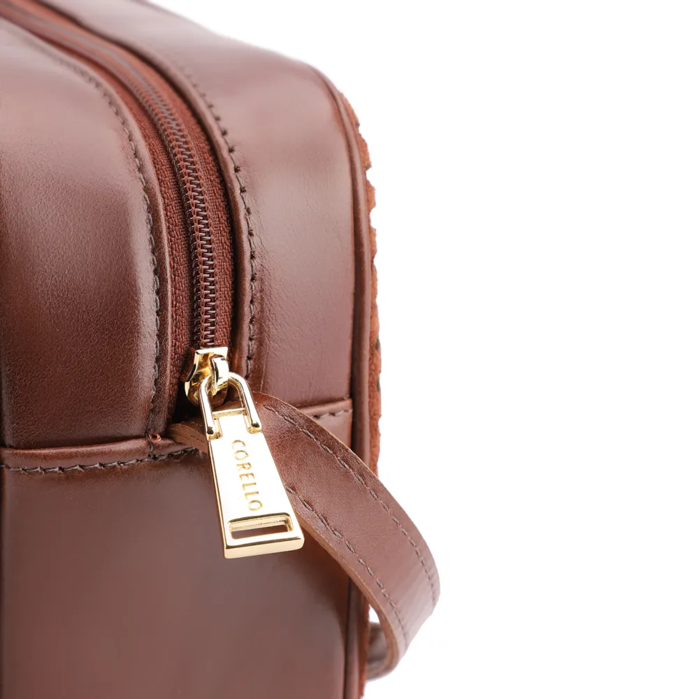 Bolsa Transversal Laser Cut Couro Camurça/Couro Marrom Escuro - imagem 5