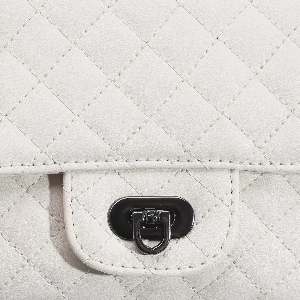 Bolsa Transversal Matelassê Alt Off White - imagem 7