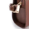Bolsa Transversal Pequena Couro Antique Marrom Cadeado Dourado - imagem 5
