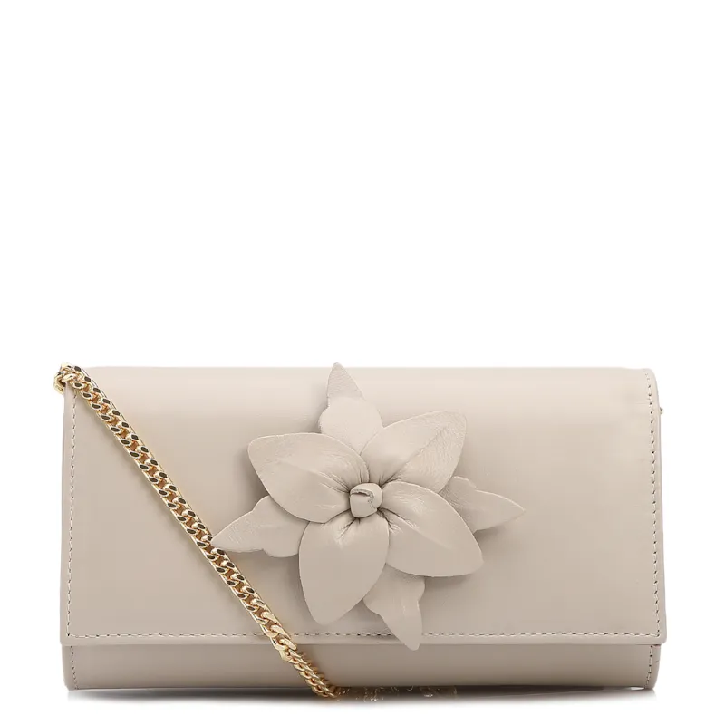 Bolsa Transversal Pequena Couro Off White Aplique Flor Corrente