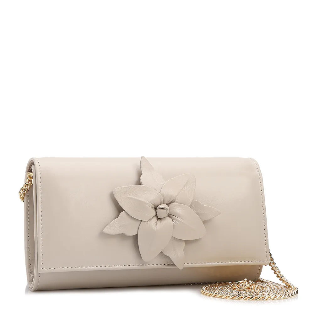 Bolsa Transversal Pequena Couro Off White Aplique Flor Corrente - imagem 2