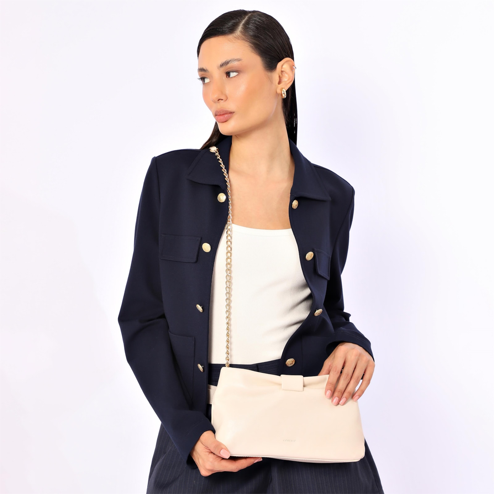 Bolsa Transversal Pequena Couro Off White Laço Corrente Dourada