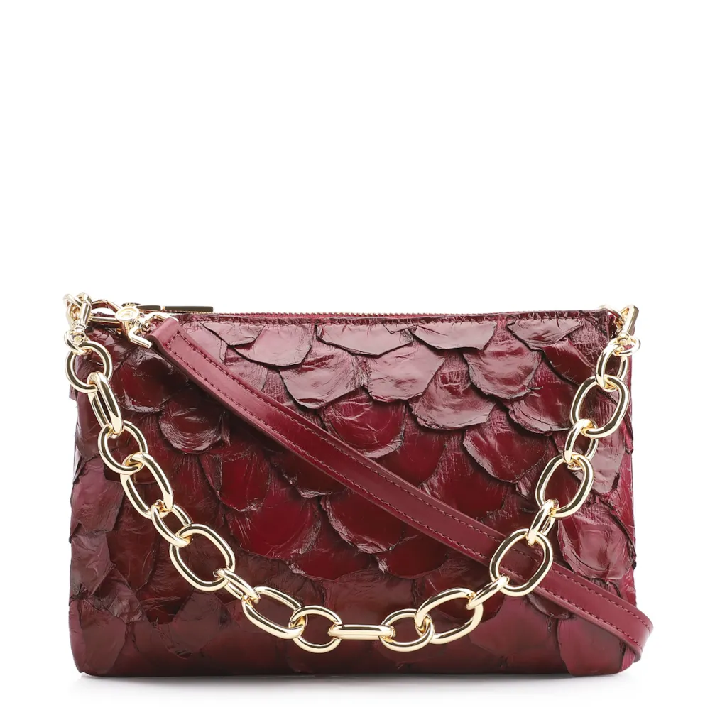 Bolsa Transversal Pirarucu Vermelho Cereja