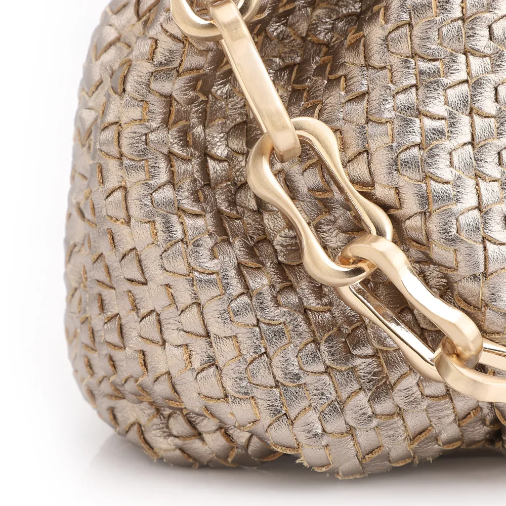 Bolsa Transversal Tressê Couro Dourado - imagem 6