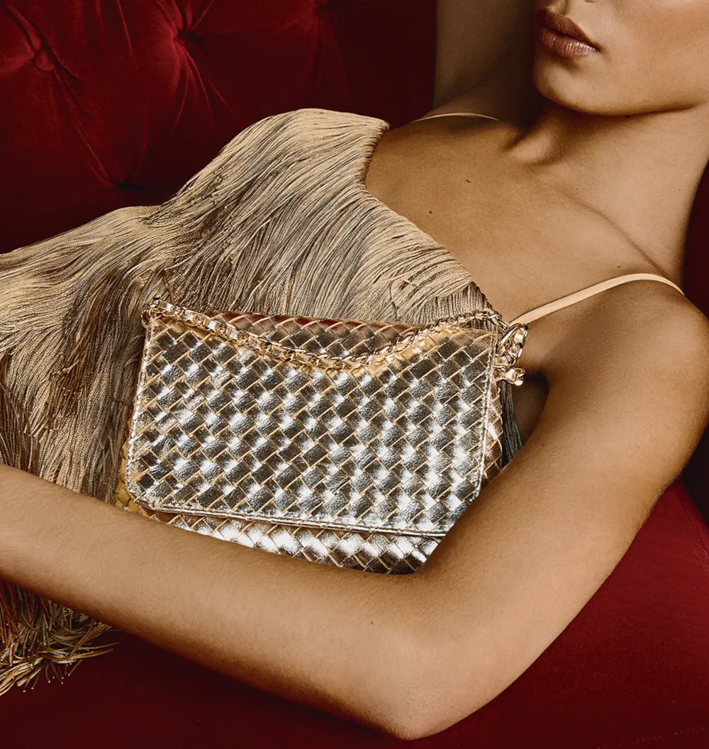 Bolsa Transversal Tressê Couro Dourado - imagem 2