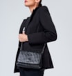 Bolsa Transversal Tressê Couro Preto - imagem 2