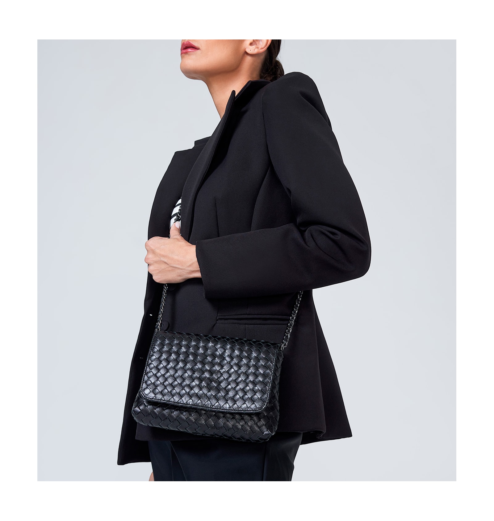Bolsa Transversal Tressê Couro Preto
