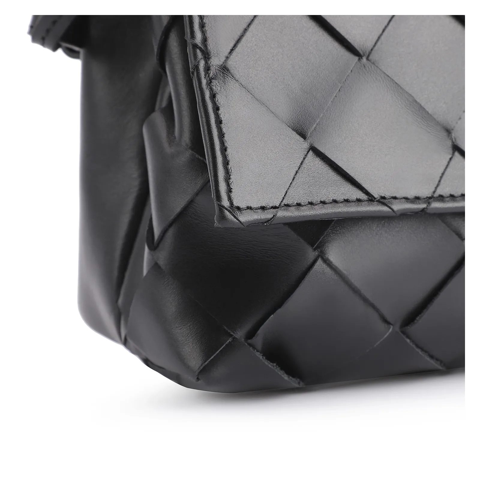 Bolsa Transversal Tressê Couro Preto
