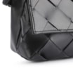 Bolsa Transversal Tressê Couro Preto - imagem 6