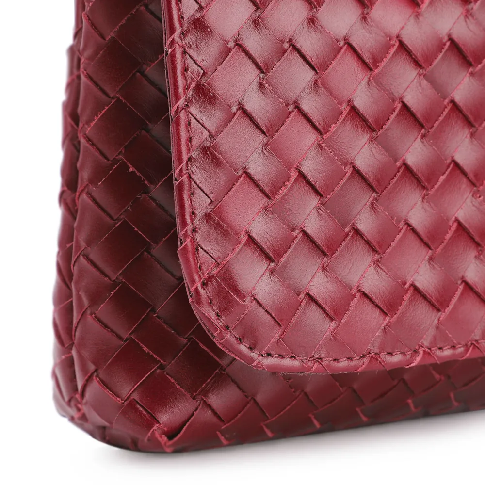 Bolsa Transversal Tressê Couro Vermelho Cereja - imagem 5